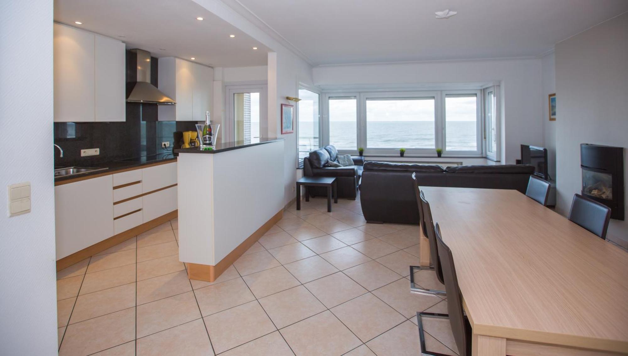 Bright Apartment With Sea View Oostende Exteriör bild