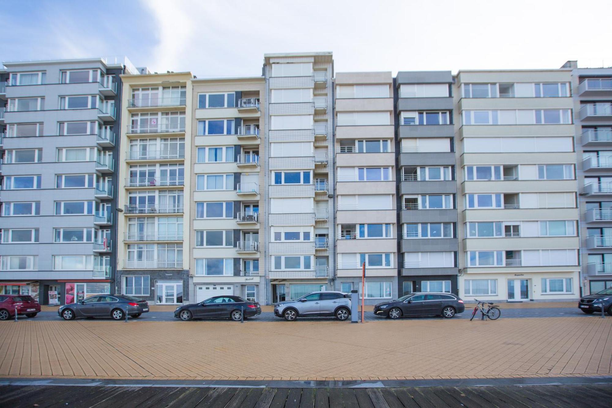 Bright Apartment With Sea View Oostende Exteriör bild